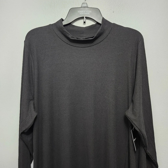 Torrid women's fitted super soft rib knit asymmetrical hem black top siz… - Picture 2 of 7